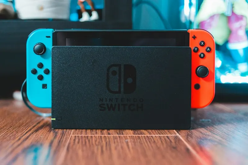 Console Nintendo Switch sur son socle