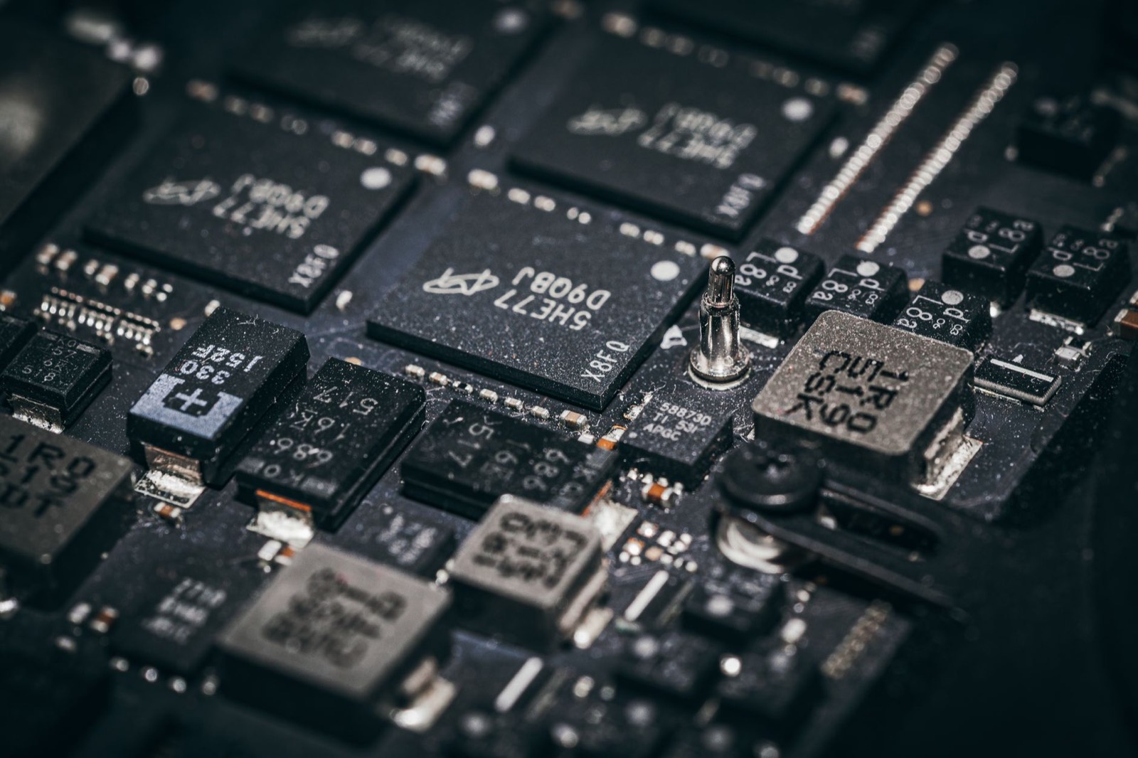 Carte mère de console de jeu modifiée avec composants électroniques visibles